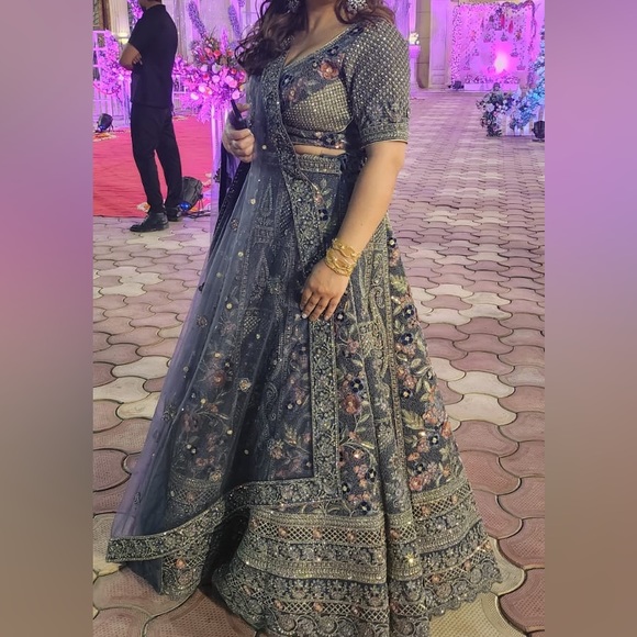 Lehenga - Picture 4 of 8